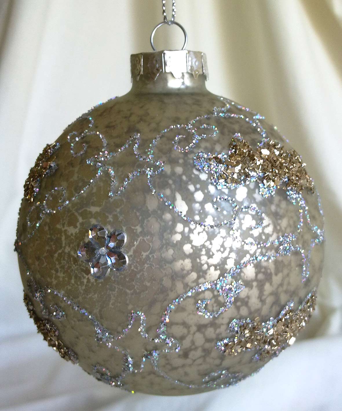 Silver Crackle Christmas ornament with glitter