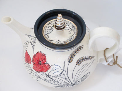 Now and Zen  Tea Pot